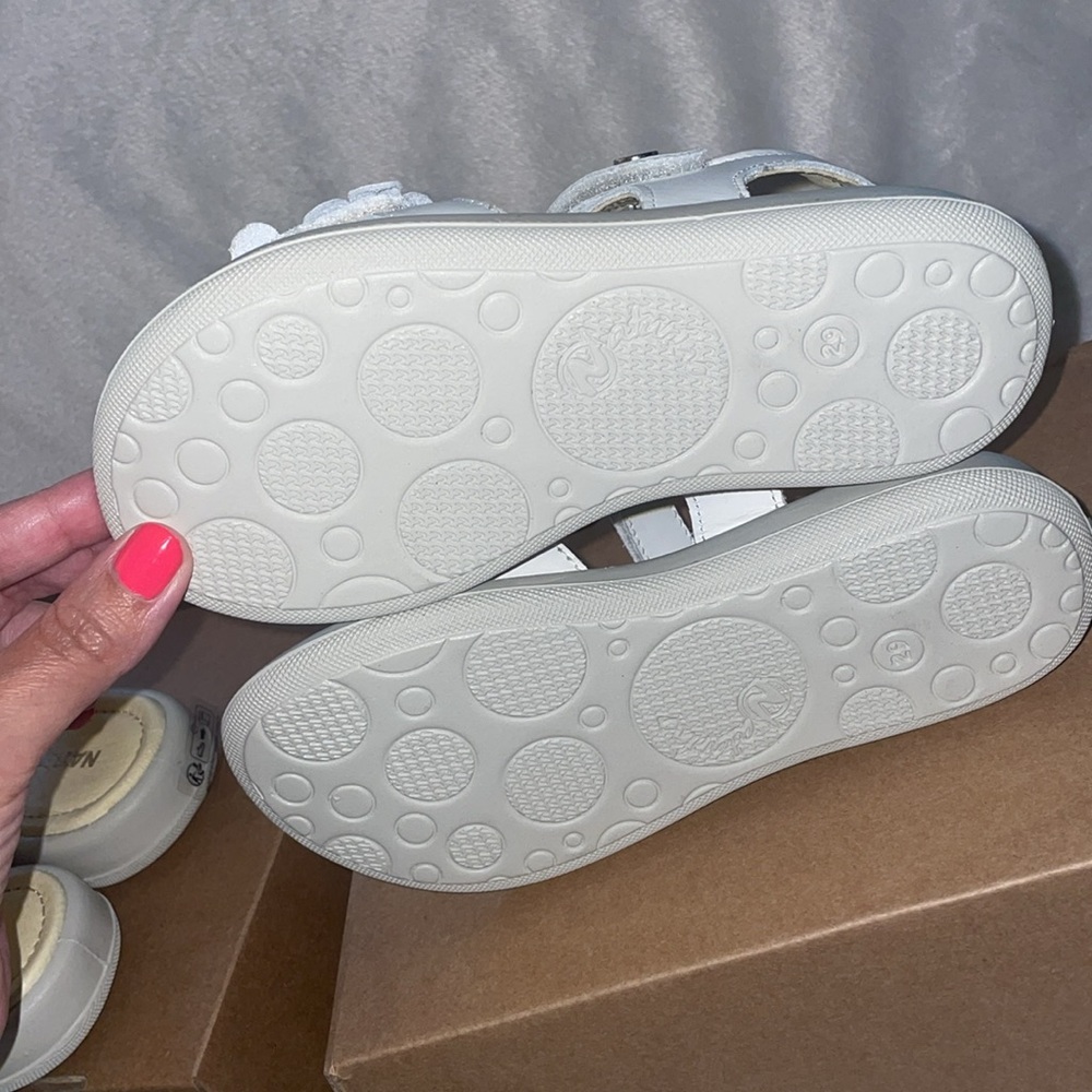 NWT NATURINO BRAHMA Leather sandals with flowers in White - Picture 11 of 11